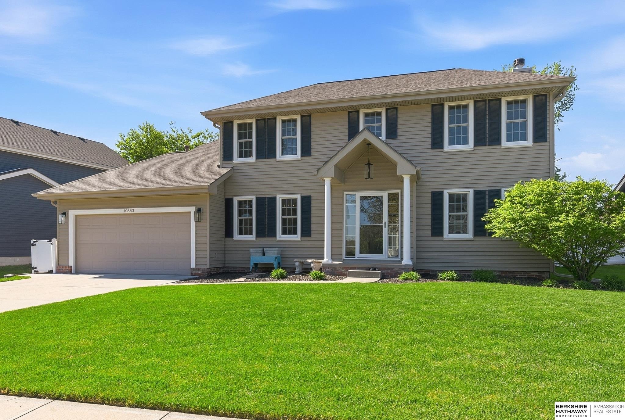 Single Family 4BR 4BA - 10383 Redick Avenue, Omaha, NE