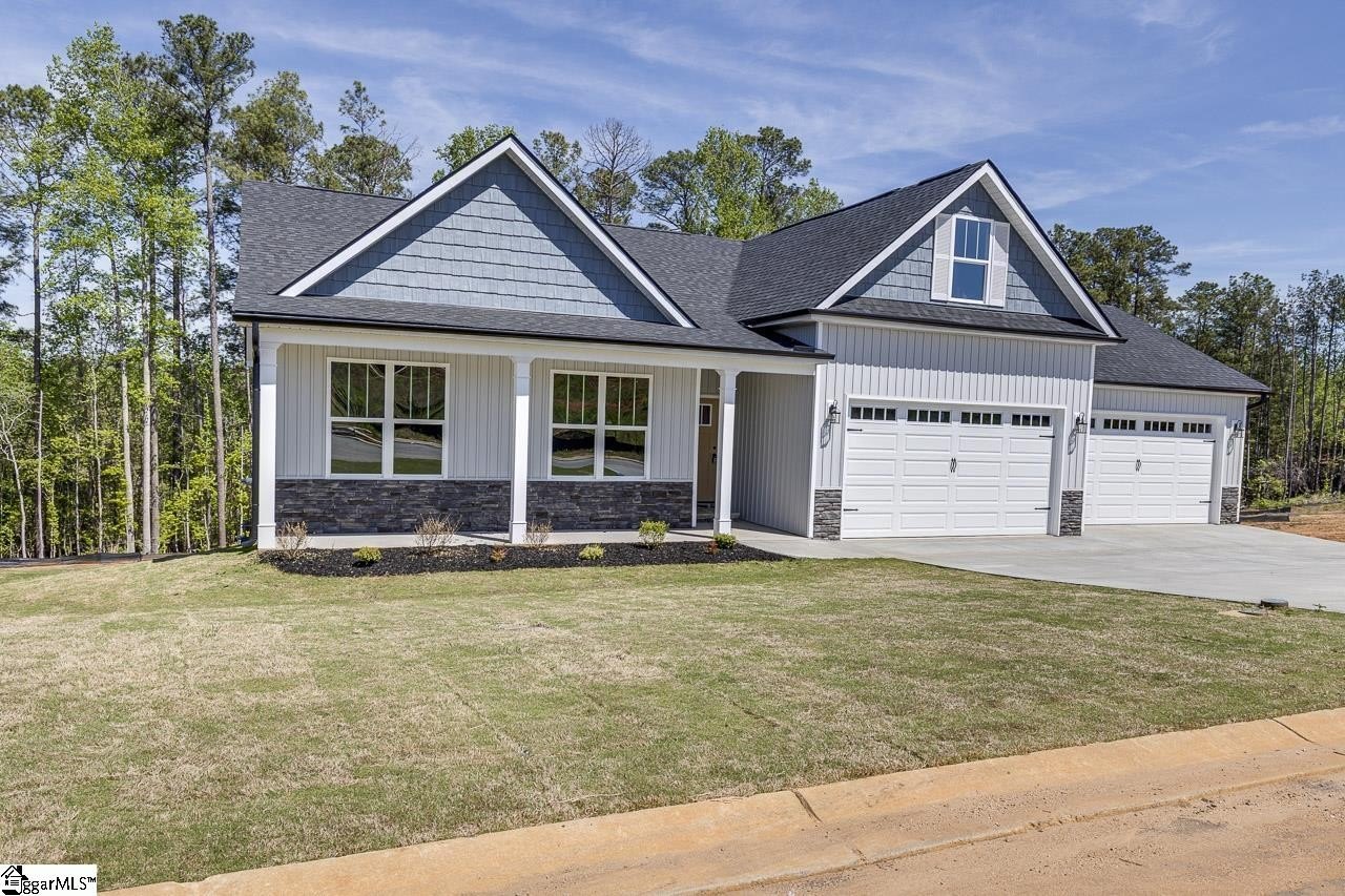 Single Family 3BR 3BA - 123 Hideaway Lane, Easley, SC