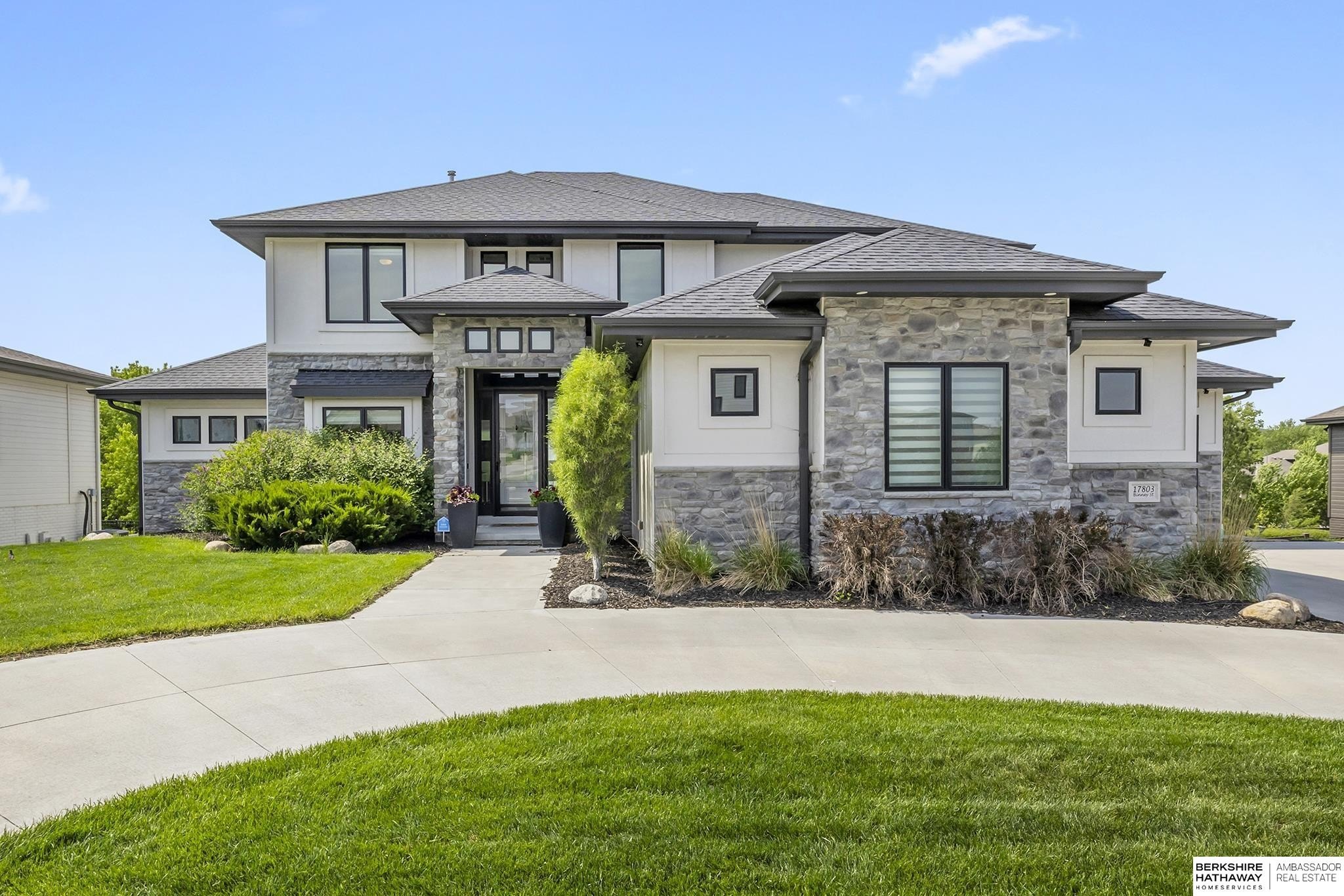 Single Family 5BR 5BA - 17803 Binney Street, Omaha, NE