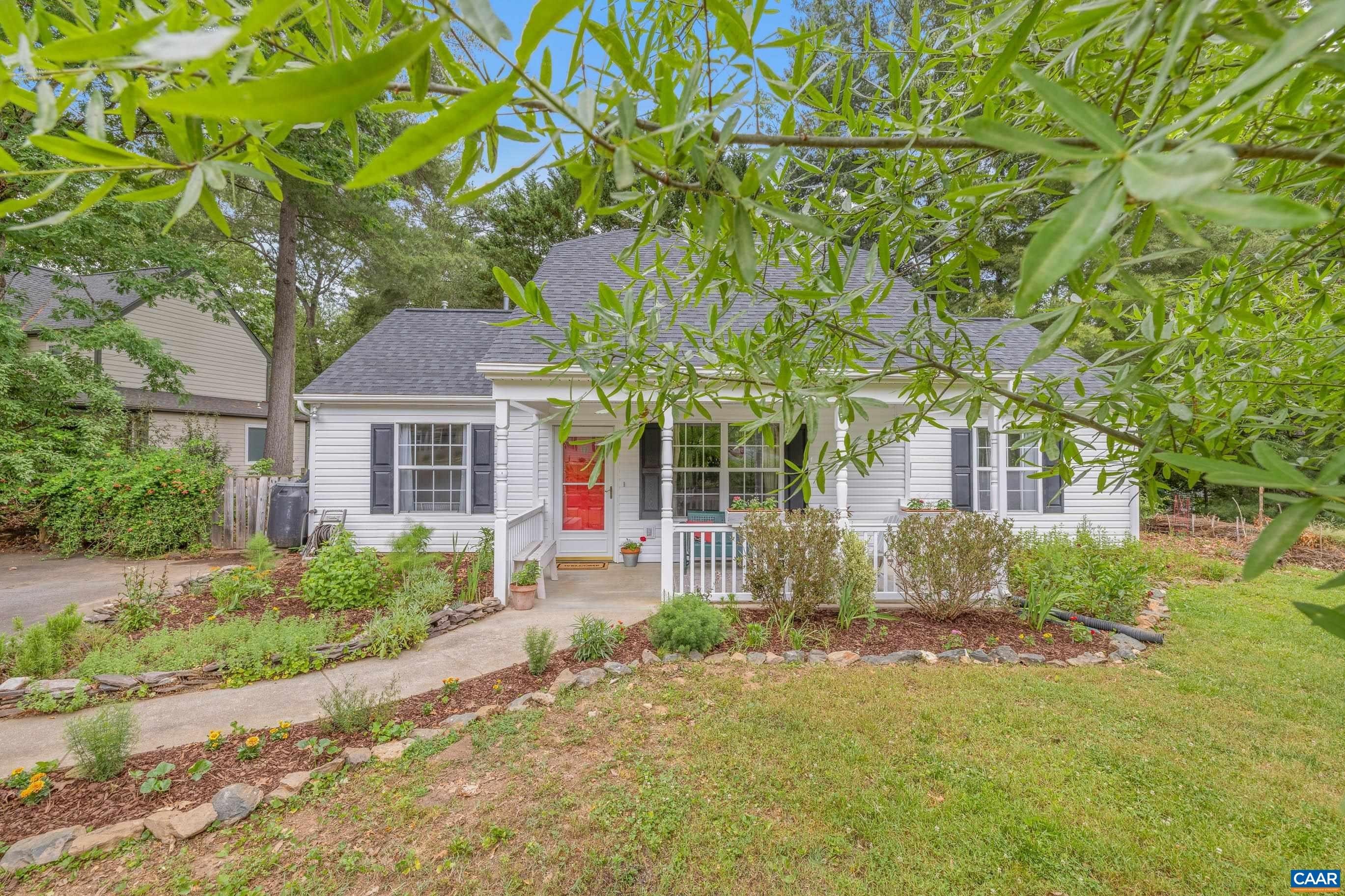Single Family 3BR 2BA - 295 BLACKTHORN LN, CHARLOTTESVILLE, VA