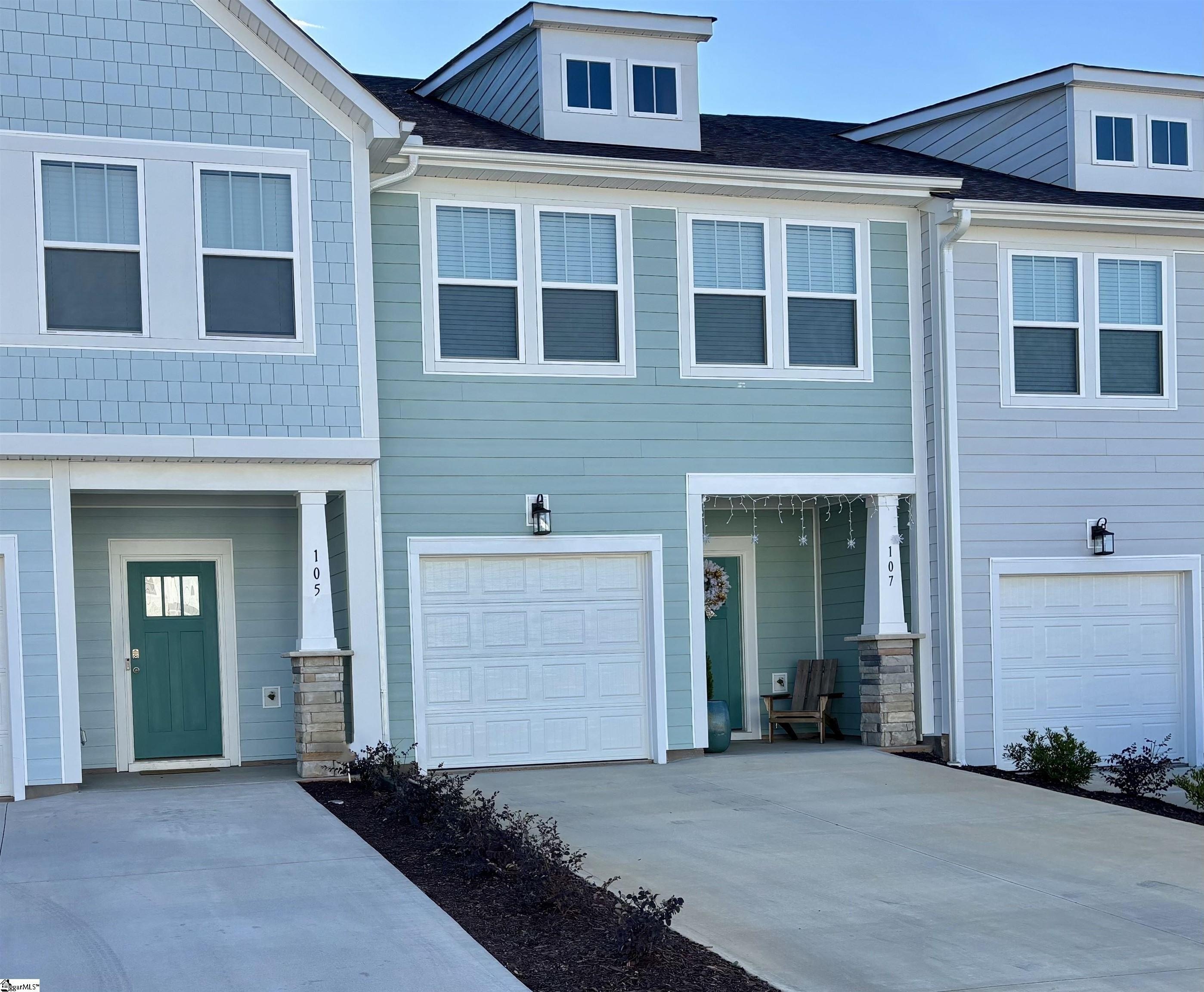107 COBDEN Ct  