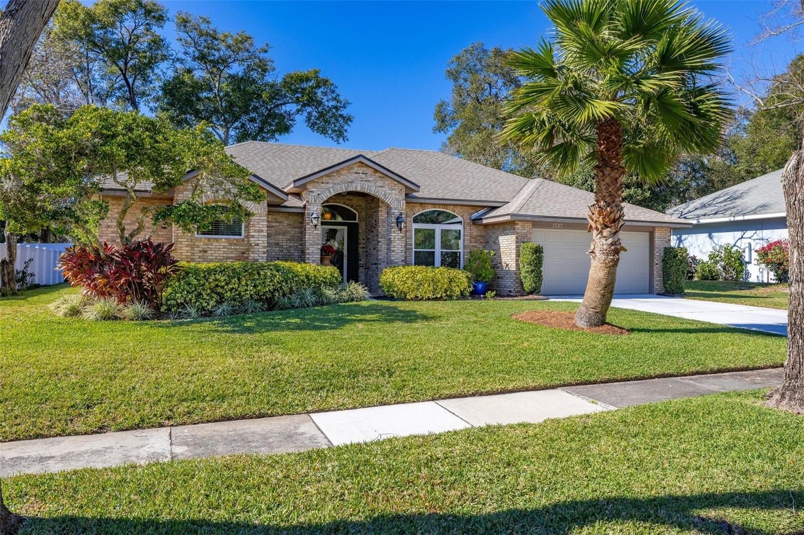 1737 Queen Palm Dr  