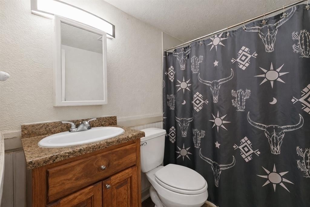 Single Family 4BR 2BA - 315 Ritchey Street, Gainesville, TX