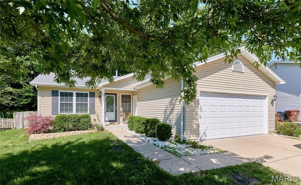 Single Family 2BR 3BA - 1605 Fairwood Forest Drive, St Peters, MO