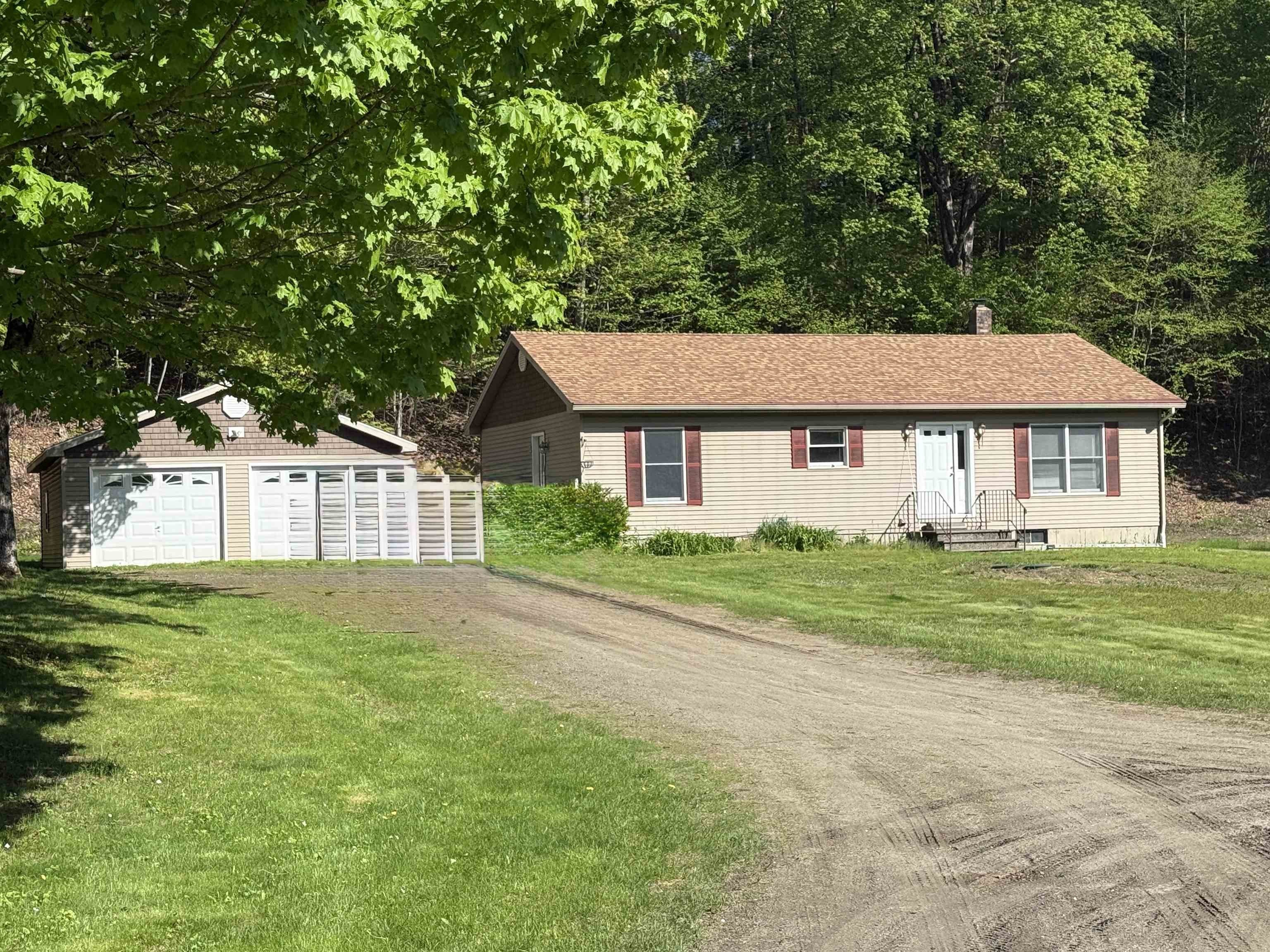 Single Family 3BR 2BA - 18 Ripple Lane Lane, Rockingham, VT