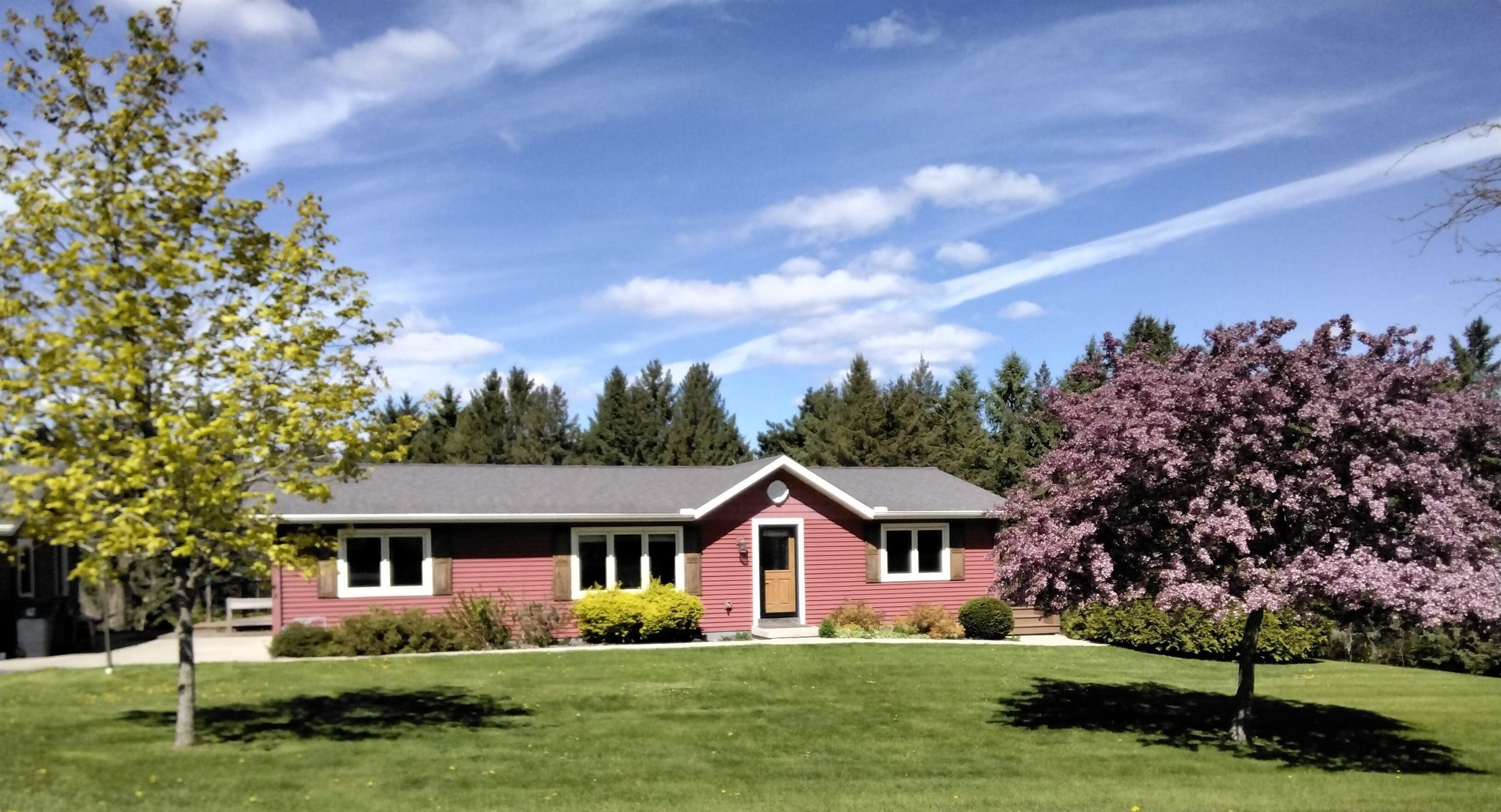 Single Family 4BR 3BA - 356 Sherman Avenue, Markesan, WI