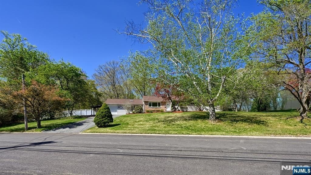 Single Family 3BR 2BA - 227 Emily Drive, Park Ridge, NJ
