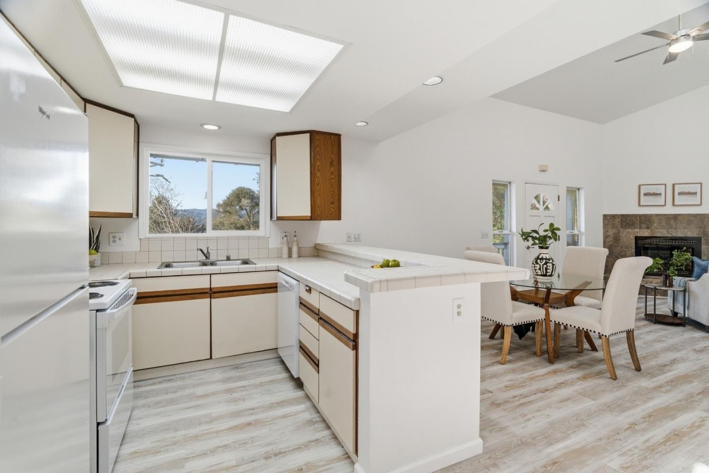 Single Family 3BR 3BA - 740 Loma Prieta DR, APTOS, CA