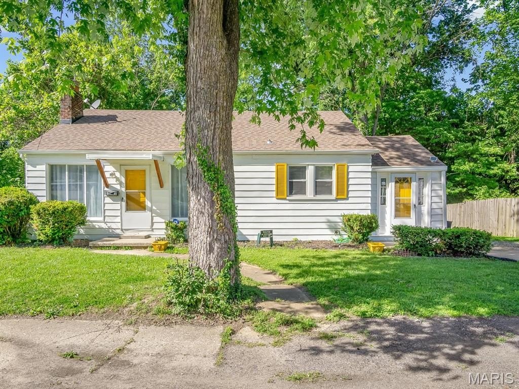 Single Family 3BR 2BA - 57 N 98th Street, Belleville, IL