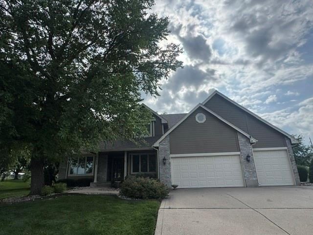 Single Family 5BR 3BA - 17713 157th Terrace, Basehor, KS