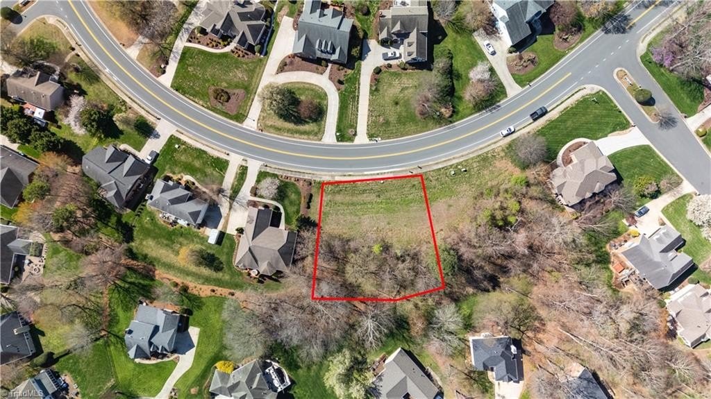 Single Family - 706 Golf House Road E, Whitsett, NC