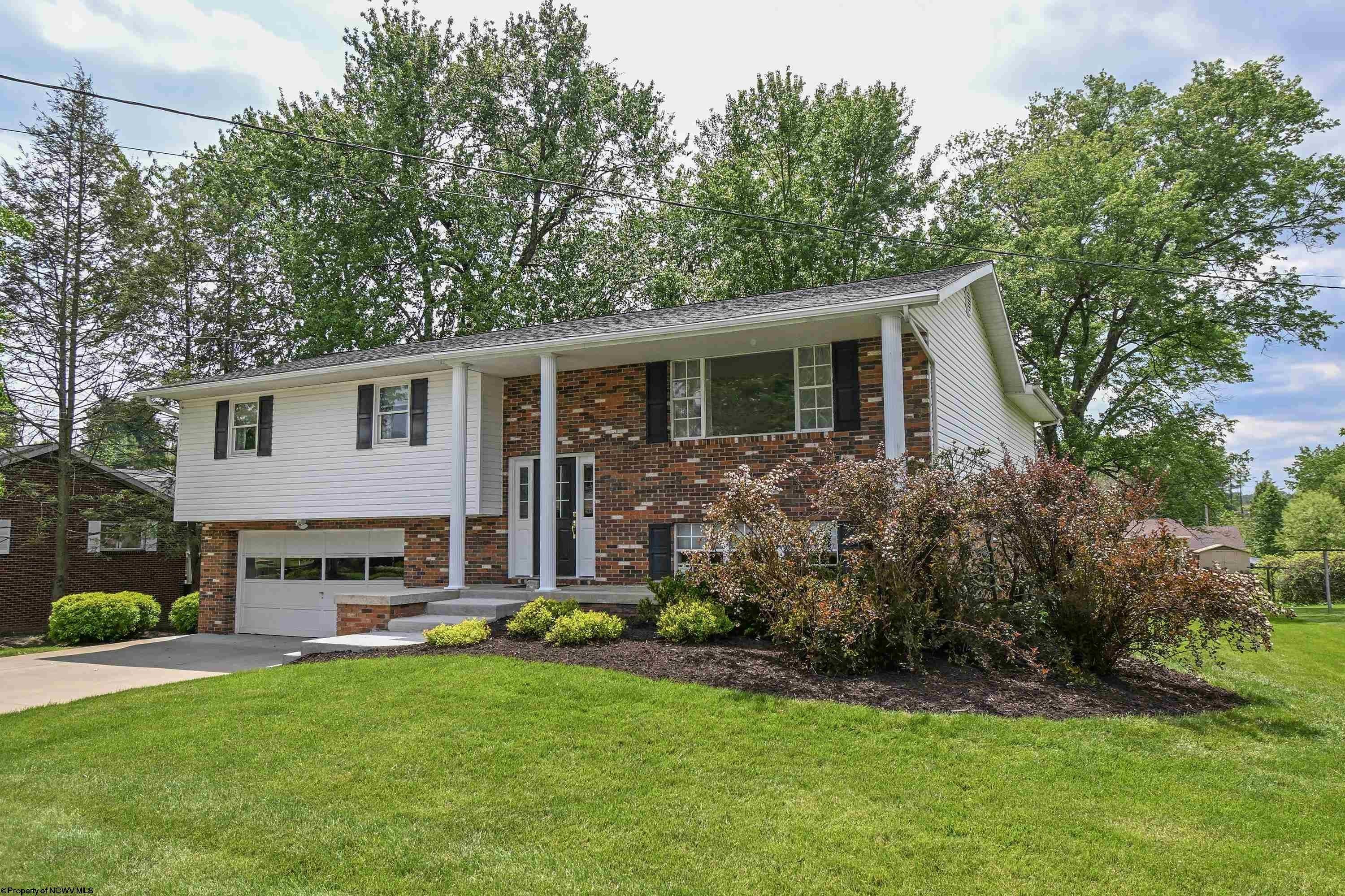 Single Family 4BR 3BA - 1337 Dogwood Avenue, Morgantown, WV
