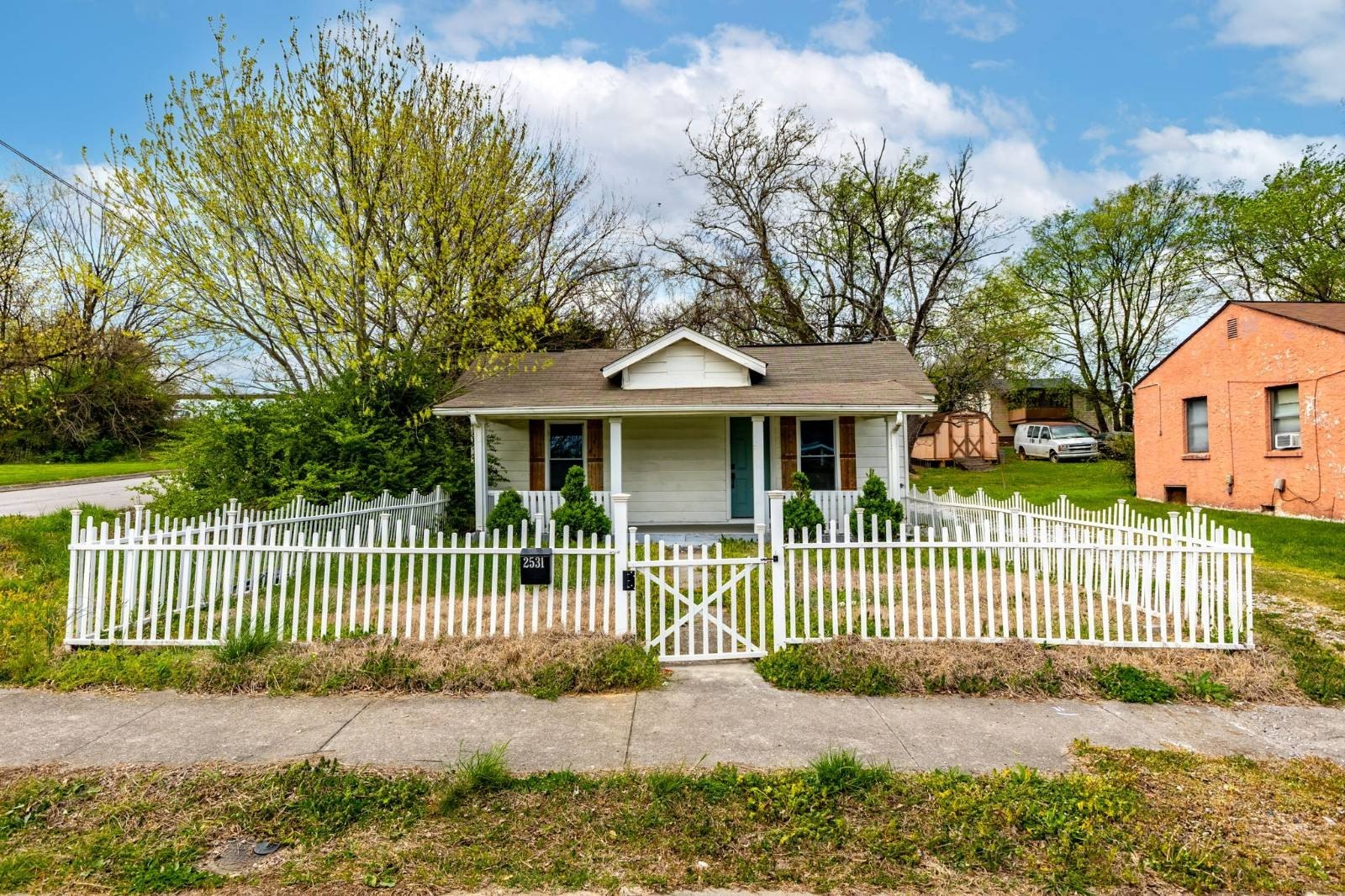 Other 2BR 1BA - 2531 E Glenwood Ave, Knoxville, TN