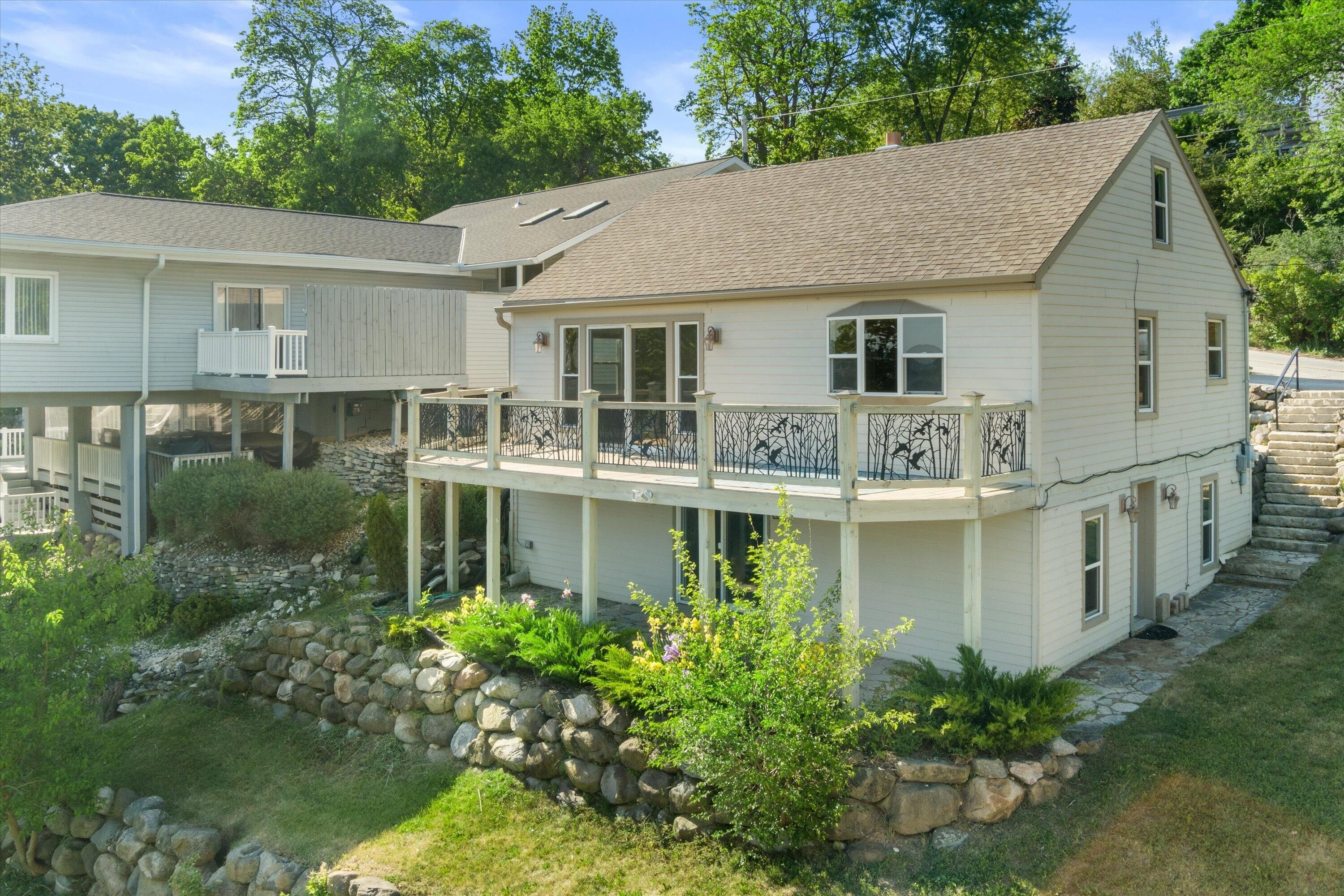Other 3BR 2BA - N39W27485 Hillside Grove Rd, Pewaukee, WI