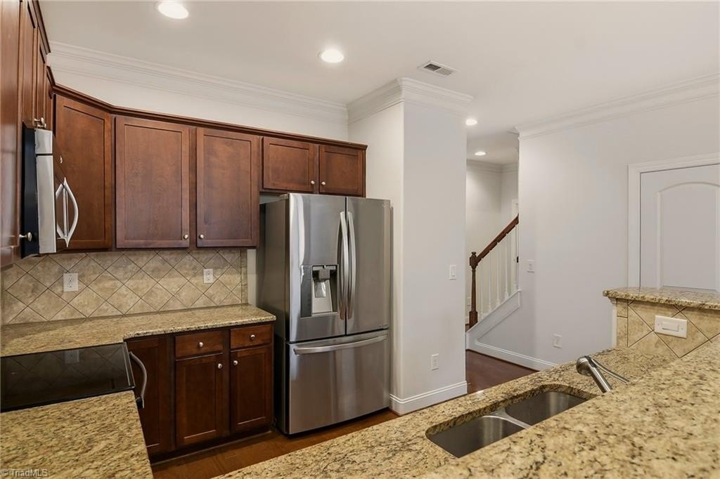 Single Family 3BR 3BA - 1419 Neville Gardens Lane, Winston-Salem, NC