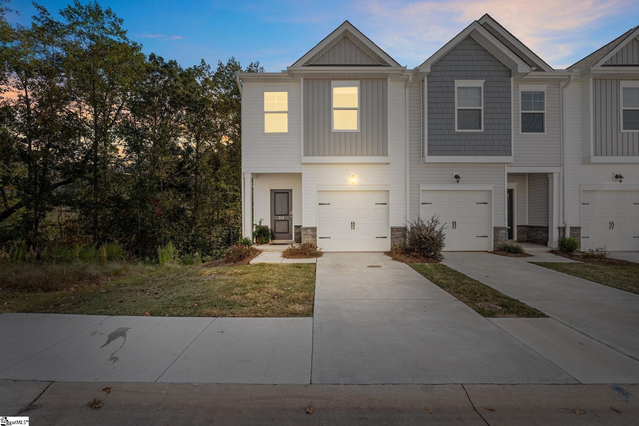 Single Family 4BR 4BA - 314 Highline Trail, Greenville, SC