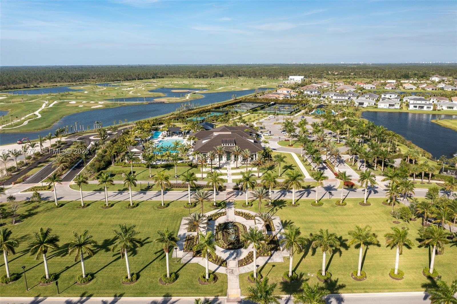Single Family 5BR 7BA - 9281 Coral Isles Cir, Palm Beach Gardens, FL