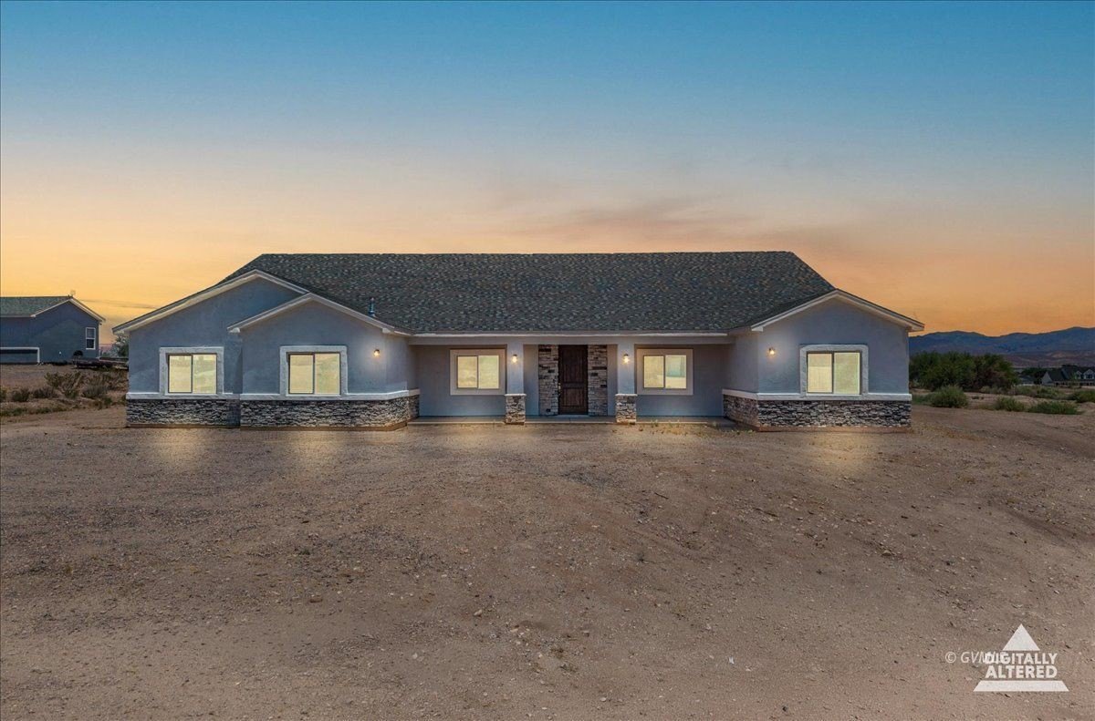 Single Family 5BR 4BA - 1520 W 100 N, Pima, AZ