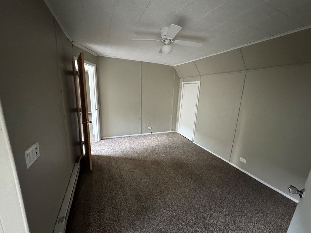 Single Family 3BR 1BA - 1330 Marshall Street, McMechen, WV