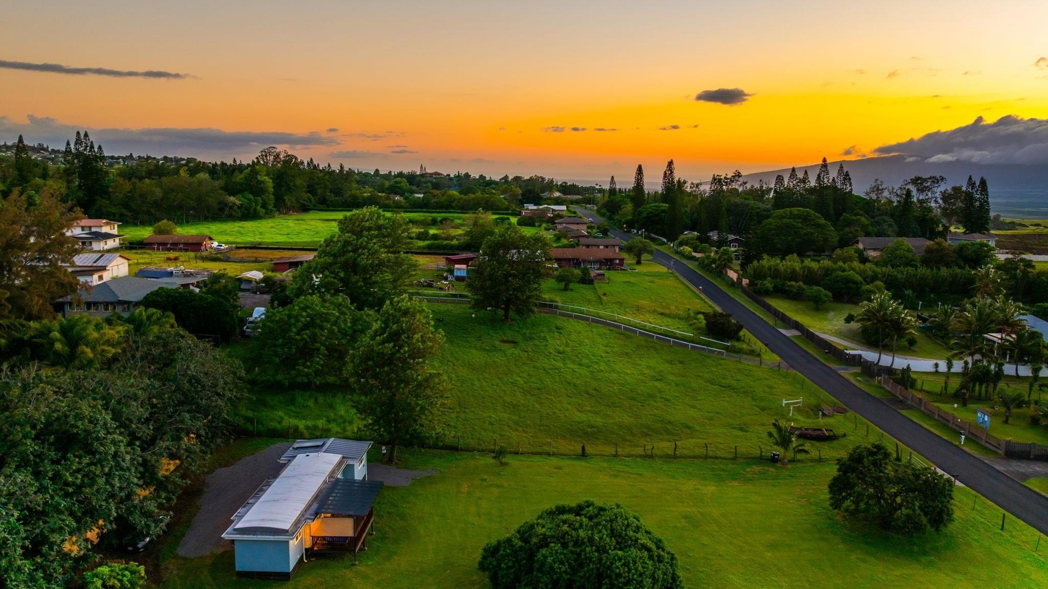 Single Family 2BR 1BA - 270 Pau Hana Rd, Makawao, HI