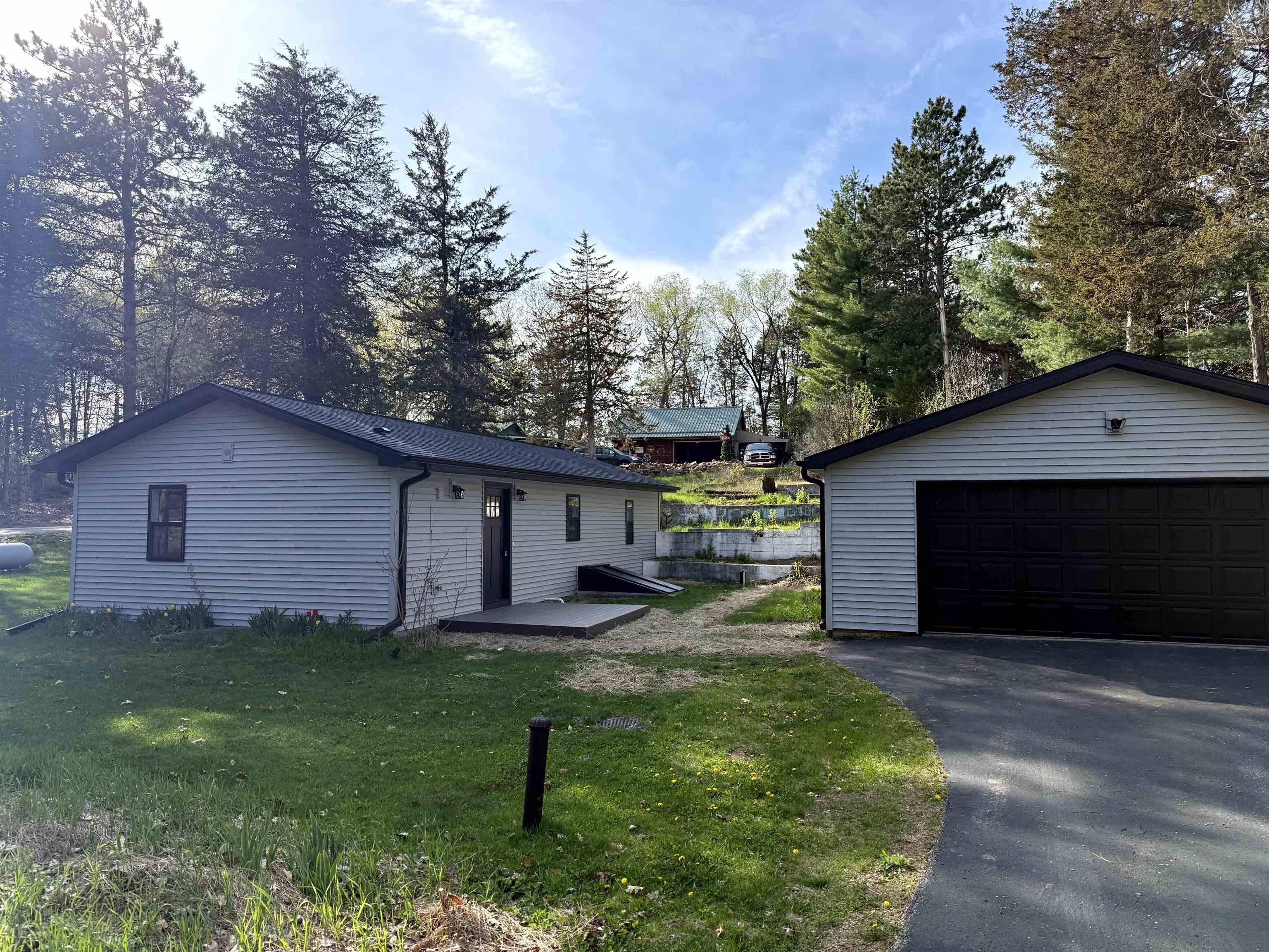 Single Family 2BR 2BA - W5640 Cedar Trail, Neshkoro, WI