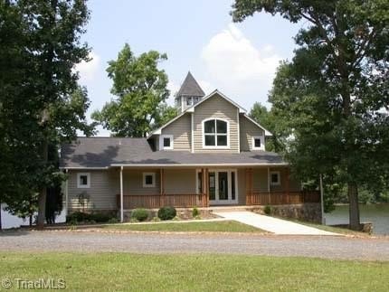 Single Family - 606 Potters Landing, Denton, NC