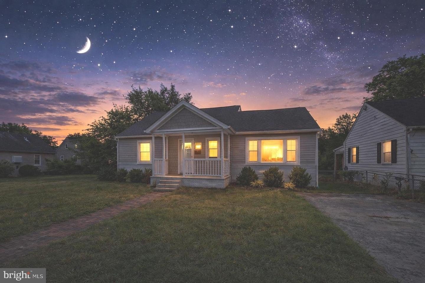 Single Family 4BR 3BA - 621 PATTERSON AVE, WINCHESTER, VA