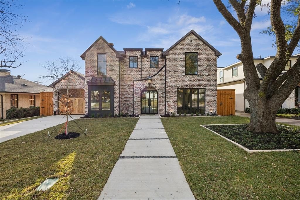 Single Family 5BR 6BA - 6860 Southridge Drive, Dallas, TX