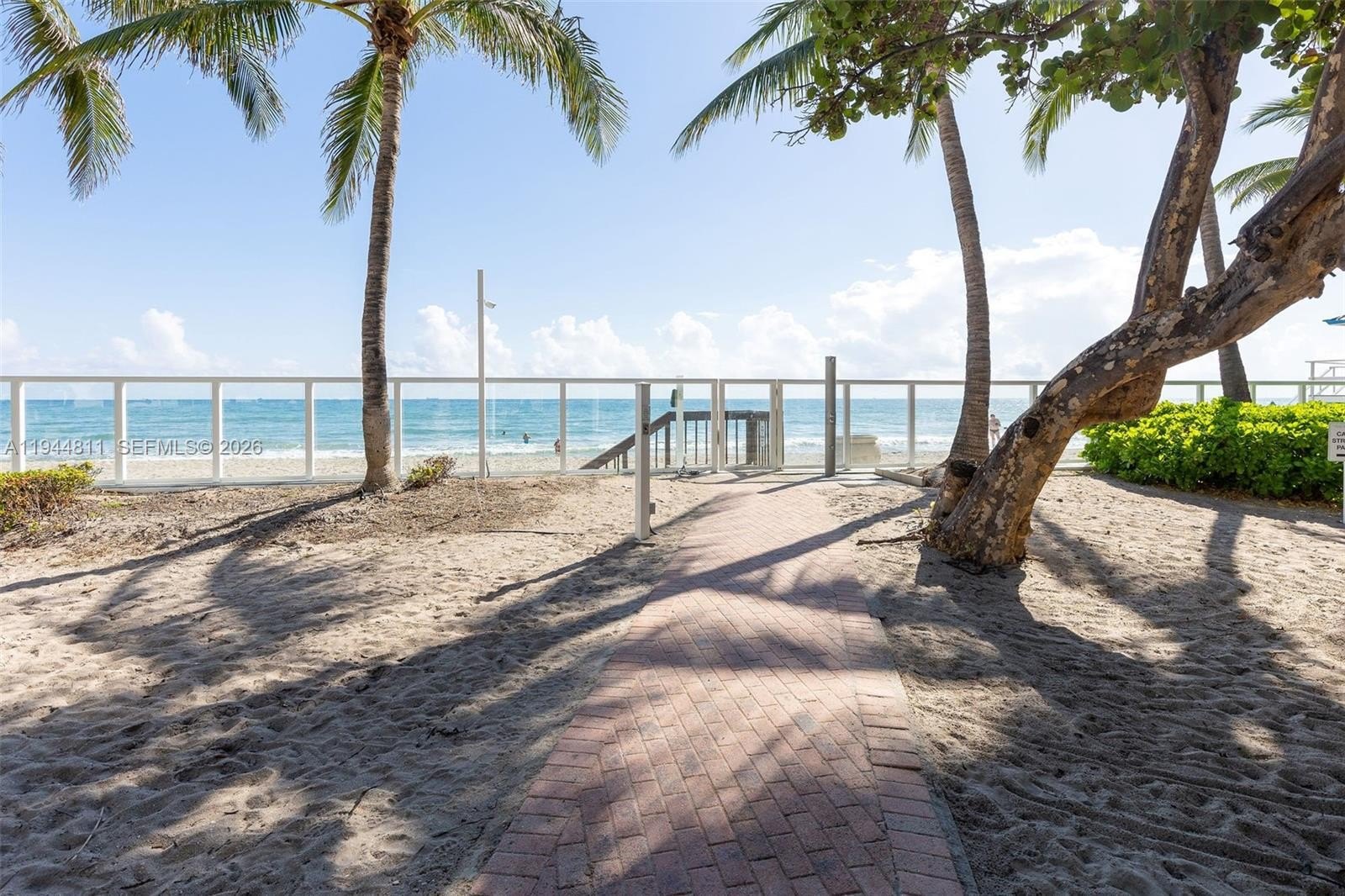 Condo 2BR 2BA - 3001 S Ocean Dr, Hollywood, FL