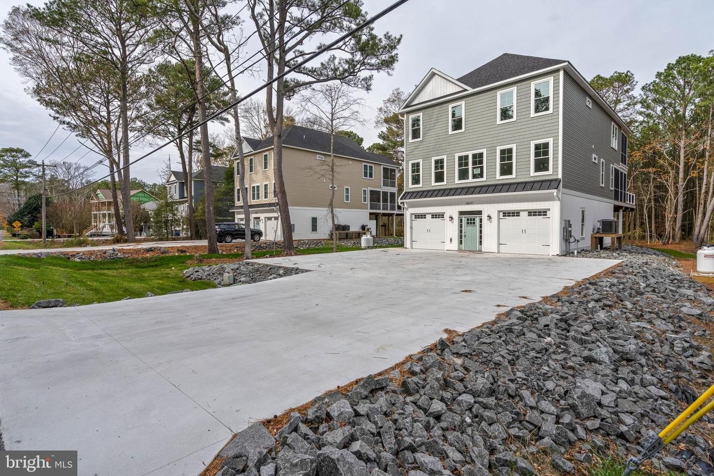 Single Family 5BR 6BA - 38697 FRED HUDSON RD, BETHANY BEACH, DE