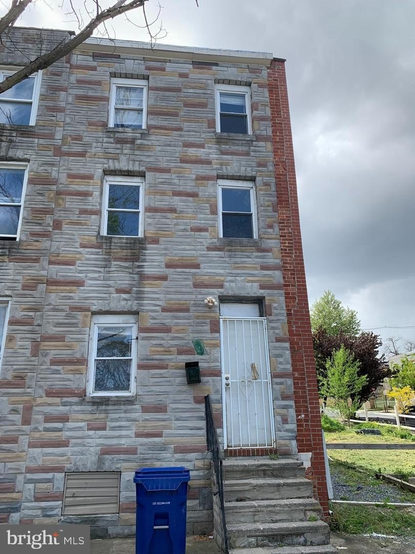 Single Family 2BR 2BA - 402 S CALHOUN ST, BALTIMORE, MD
