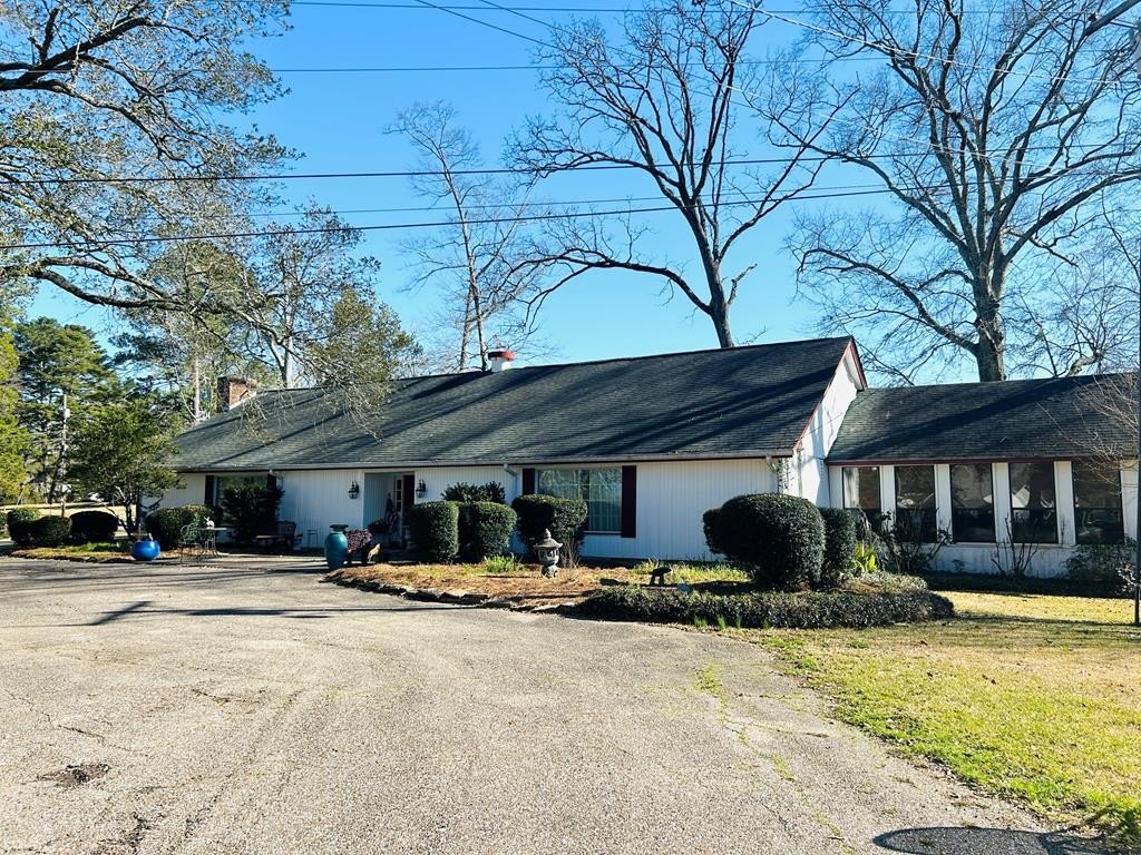 Single Family 3BR 2BA - 1104 Wansley Rd, Laurel, MS