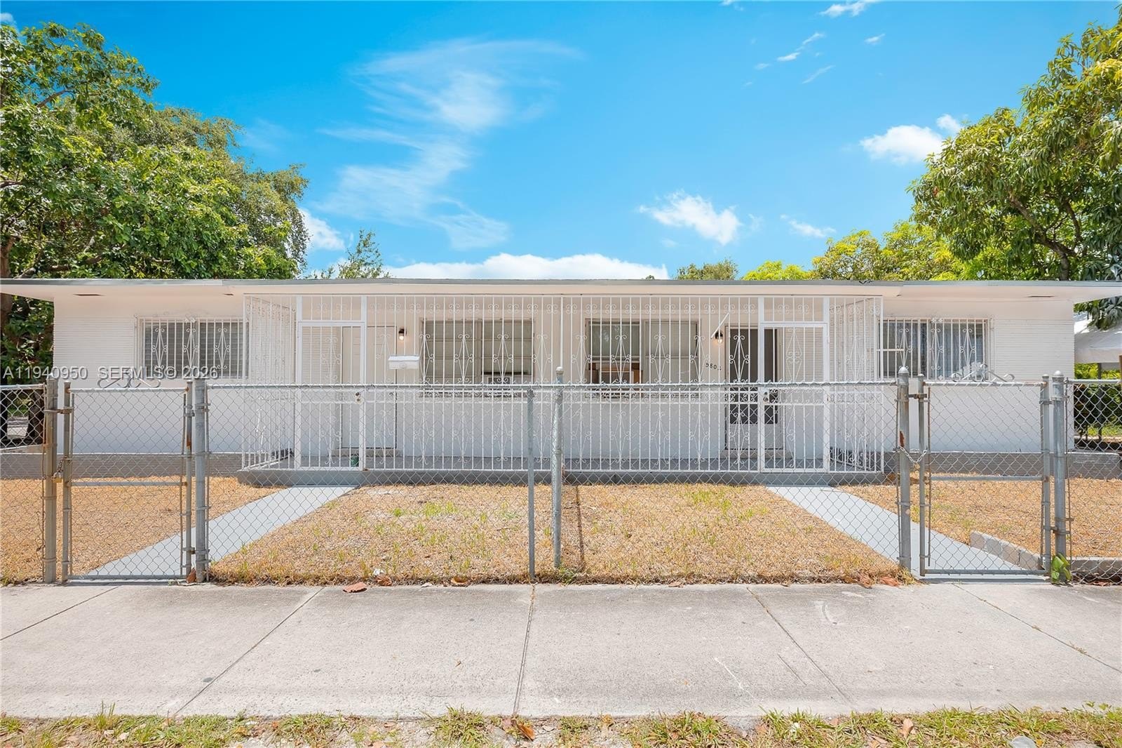 Duplex 4BR 2BA - 5800 NE 3rd Ave, Miami, FL