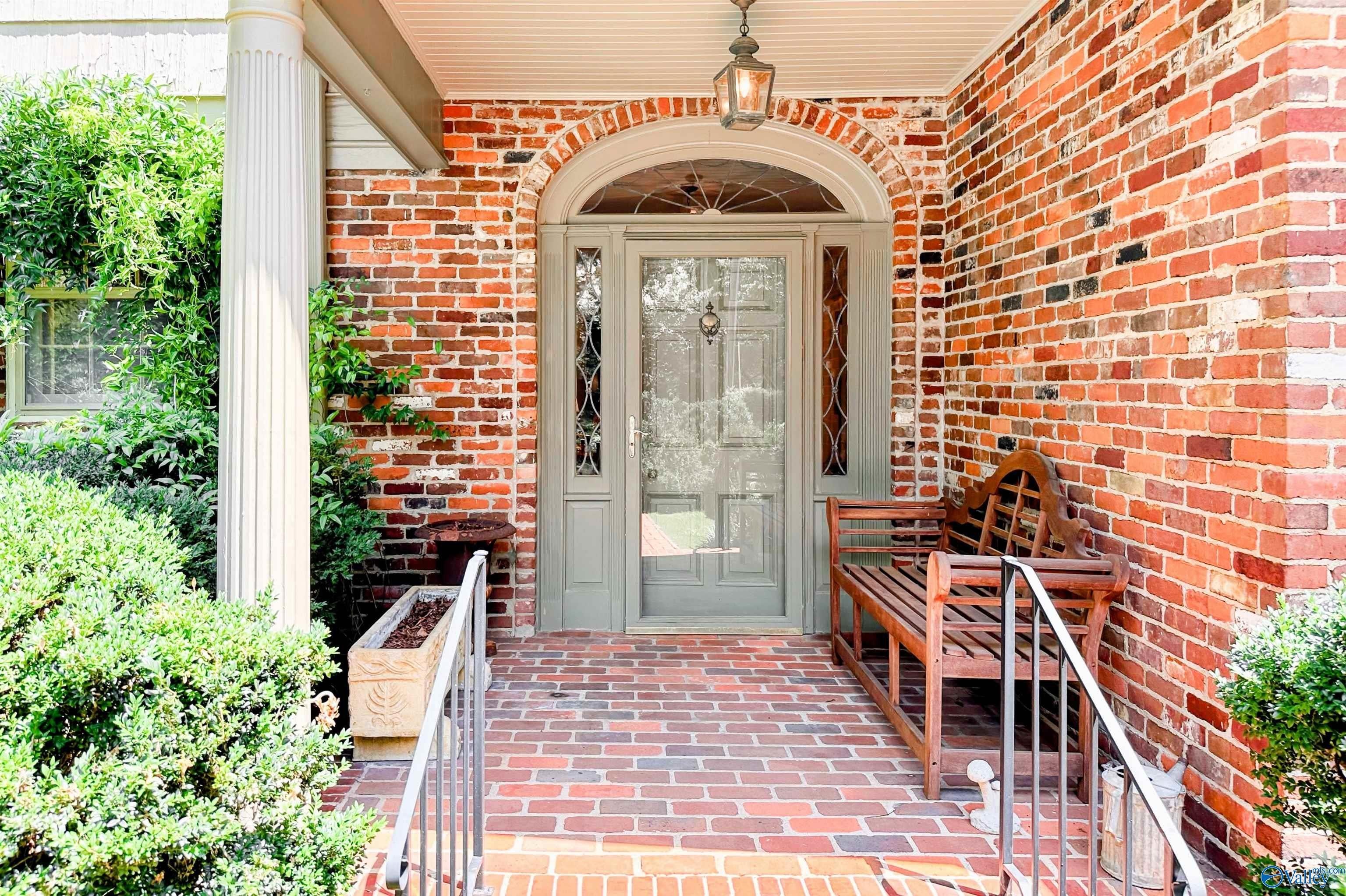 Single Family 4BR 5BA - 1602 Woodland Street SE, Decatur, AL