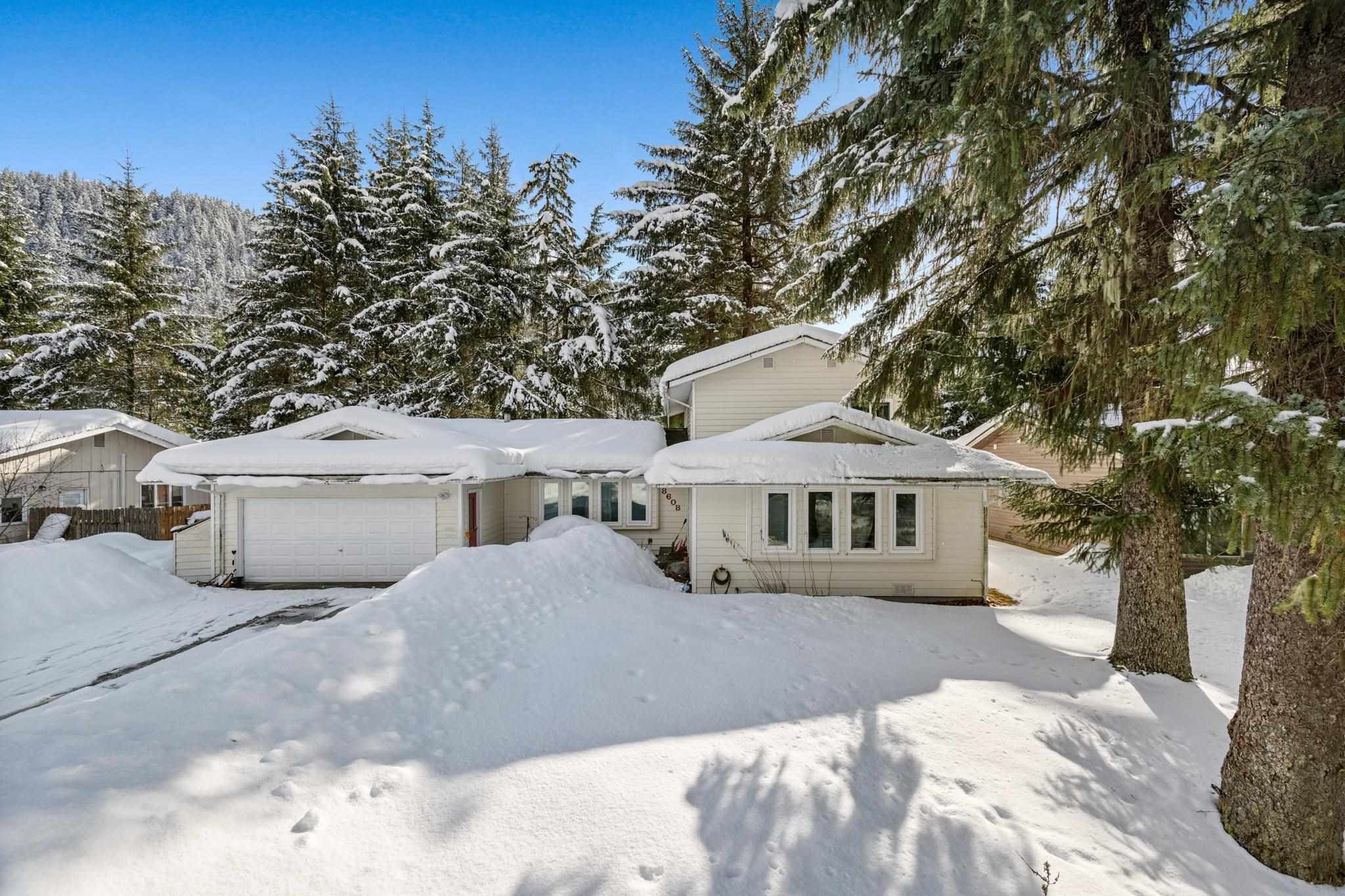Single Family 4BR 3BA - 8608 Marilyn Avenue, Juneau, AK