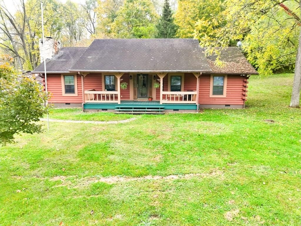 Single Family 3BR 2BA - 18466 Gov G C Peery Hwy, Pounding Mill, VA
