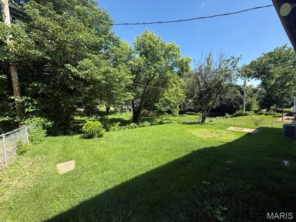 Single Family 3BR 2BA - 9732 Gloucester Drive, St Louis, MO