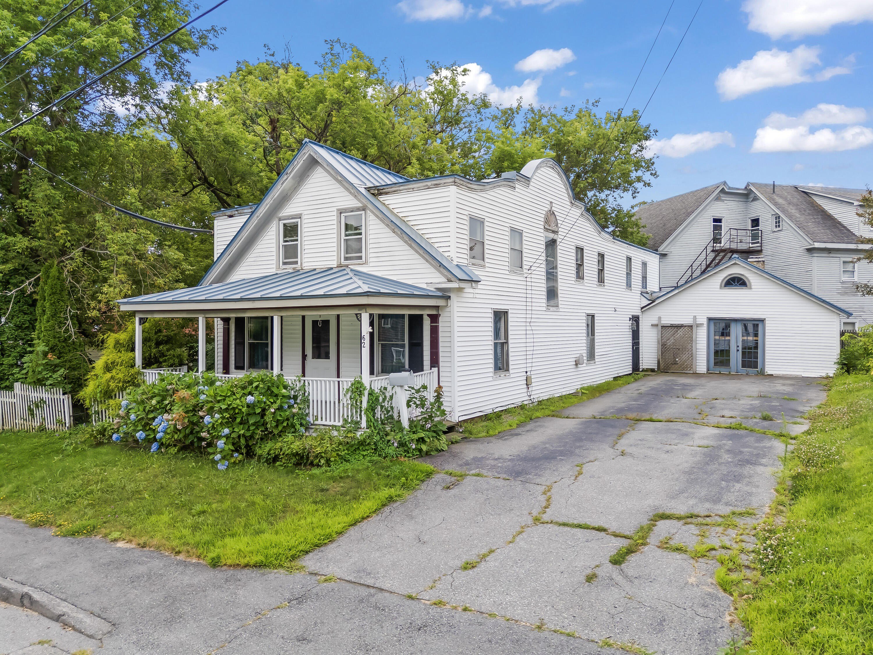 Single Family 4BR 2BA - 62 Warren Street, Rockland, ME