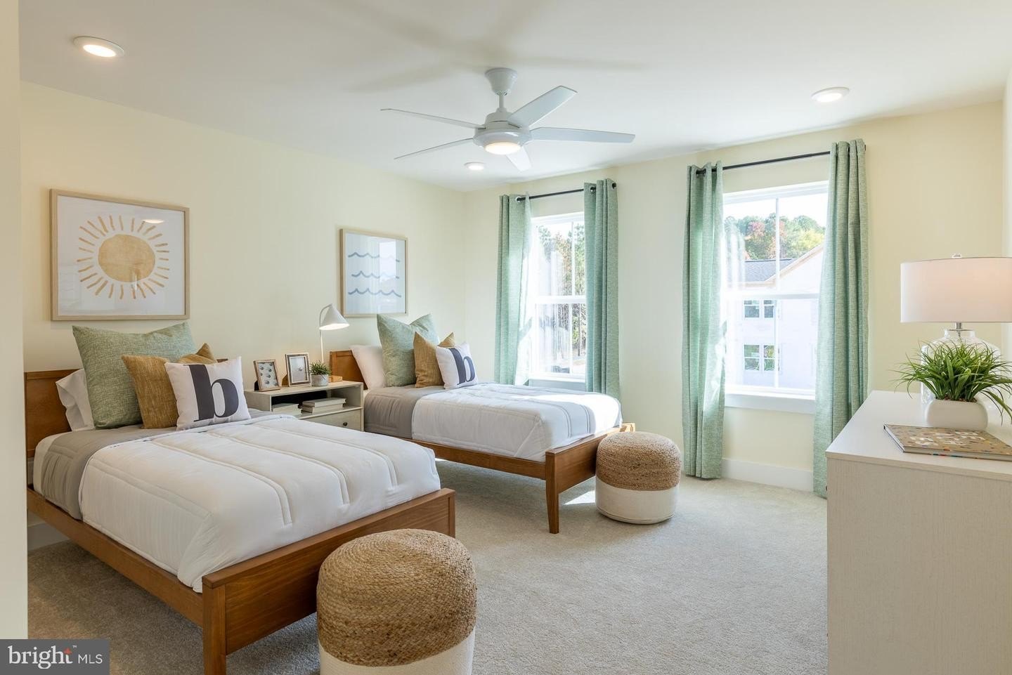 Single Family 3BR 3BA - 136 KINGSTON AVE, OCEAN VIEW, DE