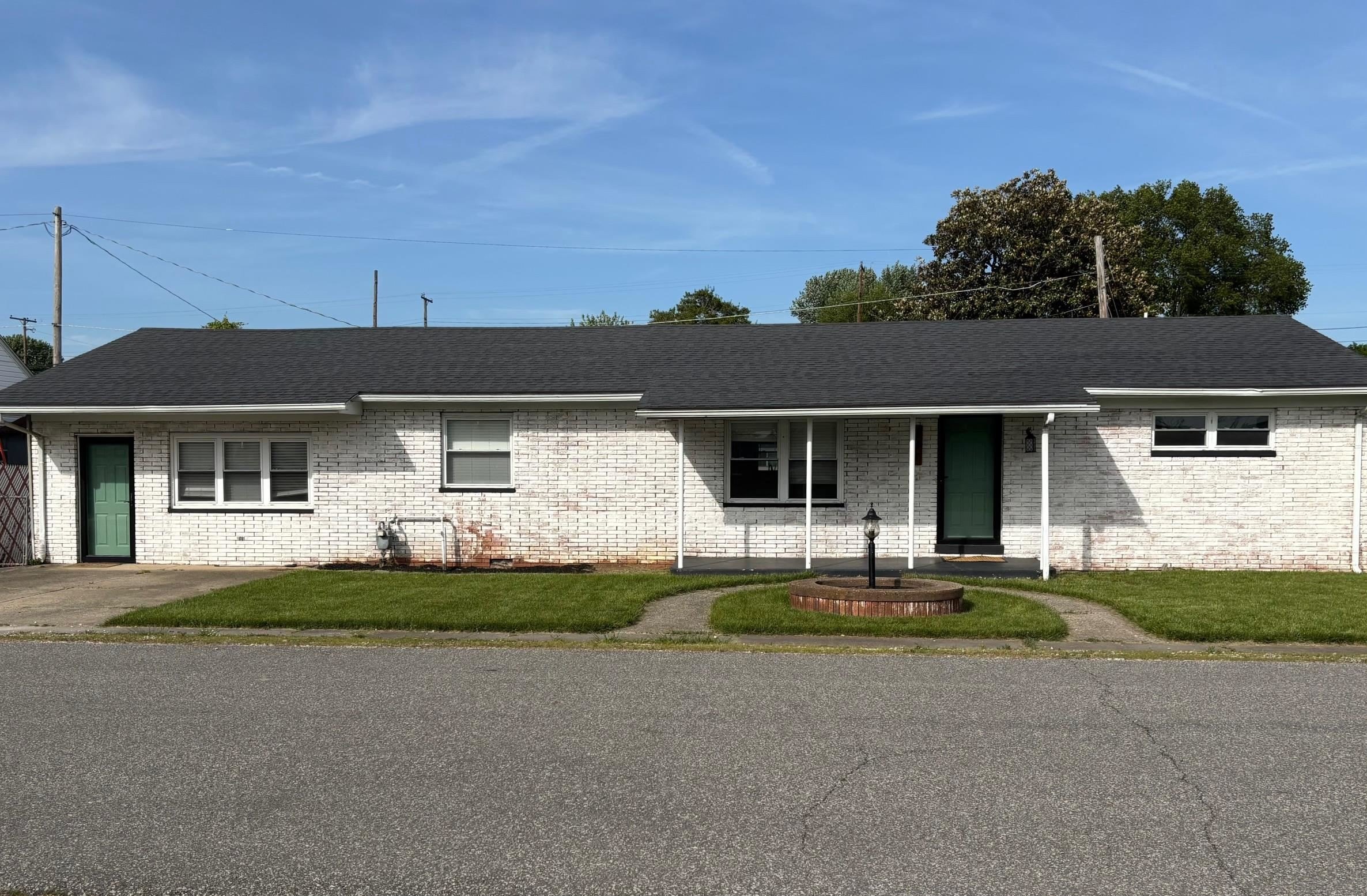 Single Family 4BR 2BA - 607 E Third Street, South Point, OH