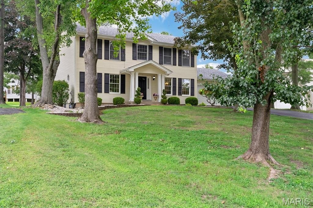 Single Family 4BR 3BA - 15355 Highcroft Drive, Chesterfield, MO