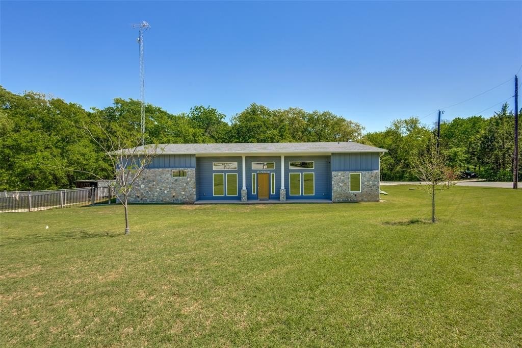 Single Family 2BR 2BA - 18 Mckinzie Lane, Pottsboro, TX