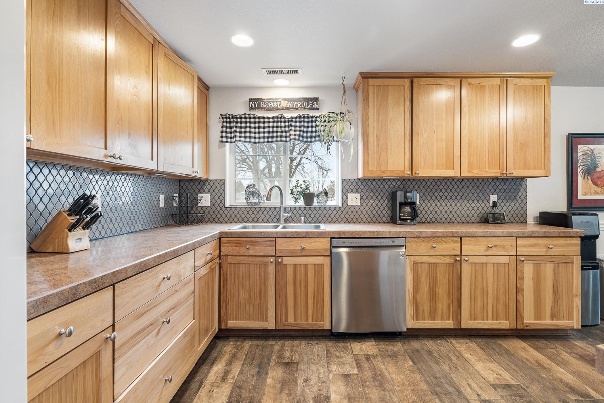 Other 4BR 2BA - 90 White Dr, Burbank, WA