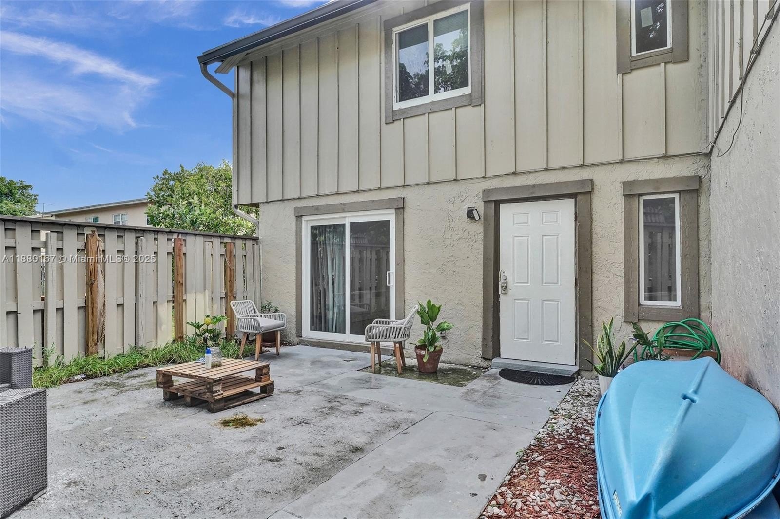 Single Family 2BR 2BA - 2218 NW 59th Way, Lauderhill, FL