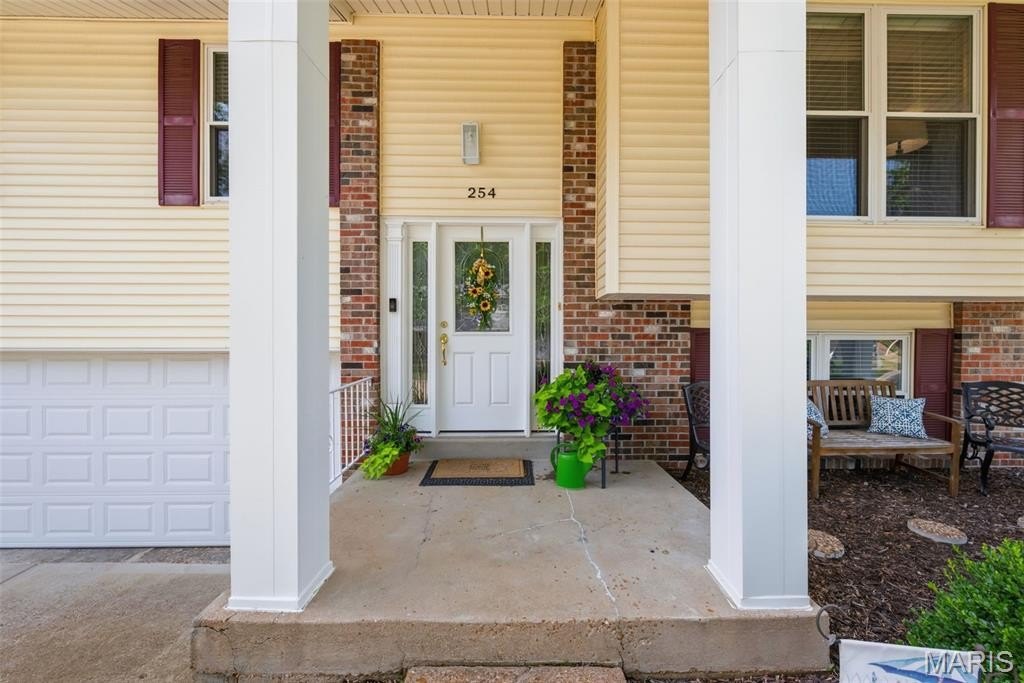 Single Family 3BR 2BA - 254 Village Mead Drive, Ballwin, MO