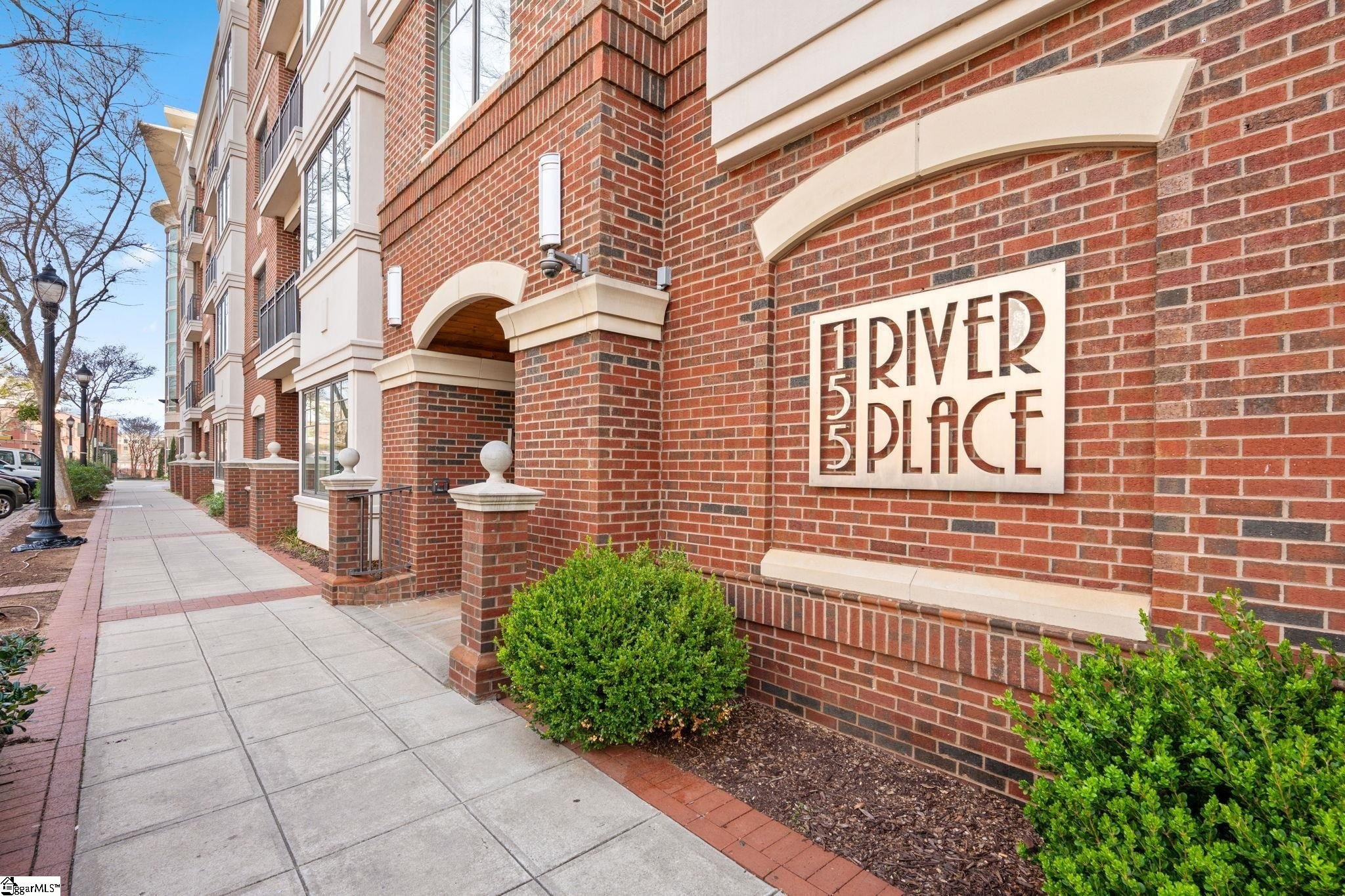 Condo 2BR 2BA - 155 Riverplace, Greenville, SC