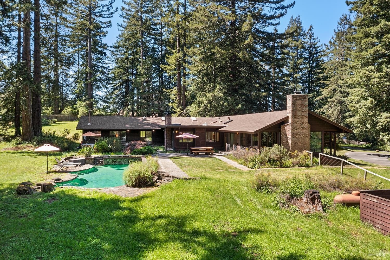 Single Family 5BR 4BA - 1650 Jonive Road, Sebastopol, CA