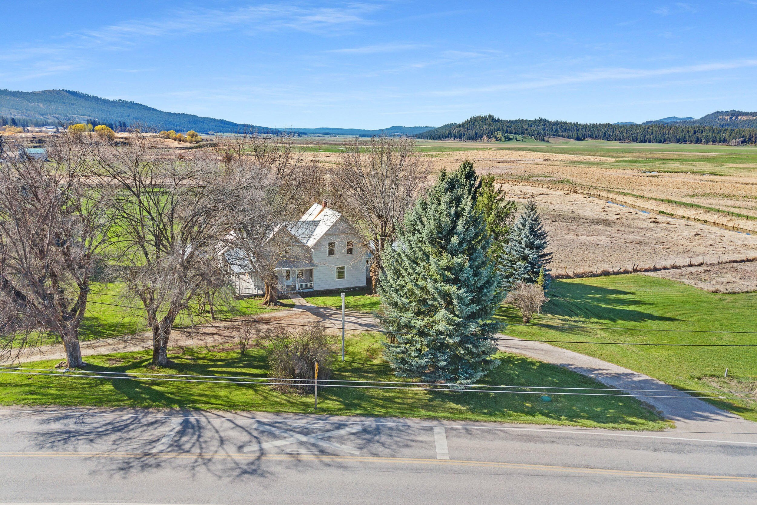 Single Family 6BR 2BA - 3095 WAITTS LAKE RD, VALLEY, WA