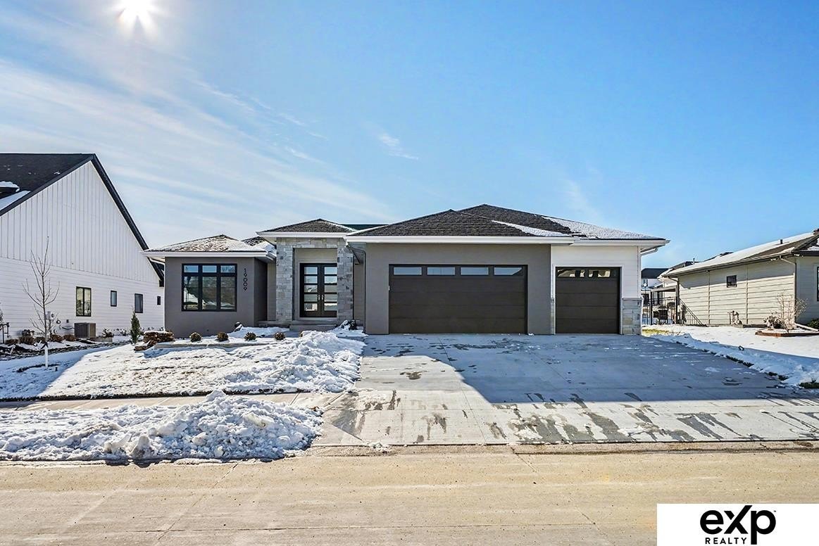 Single Family 6BR 3BA - 19009 Hackberry Drive, Gretna, NE