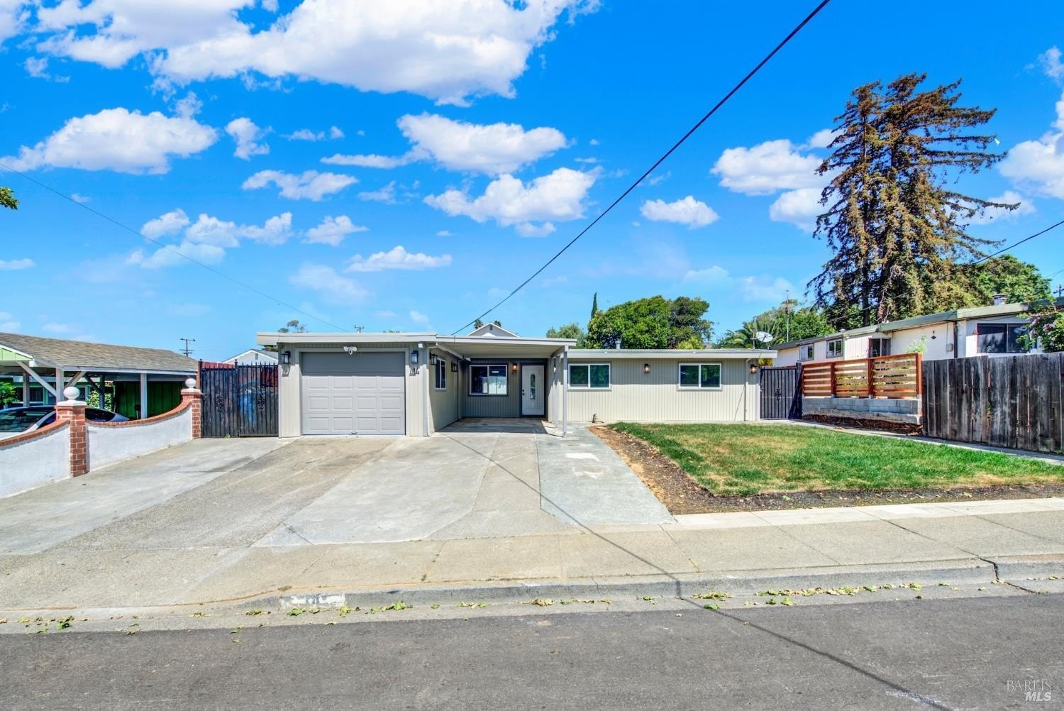 Single Family 3BR 2BA - 14 Joan Drive, American Canyon, CA